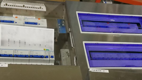 PZ30戶(hù)內(nèi)照明配電箱選什么牌子_千亞電氣0元一對(duì)一咨詢(xún)